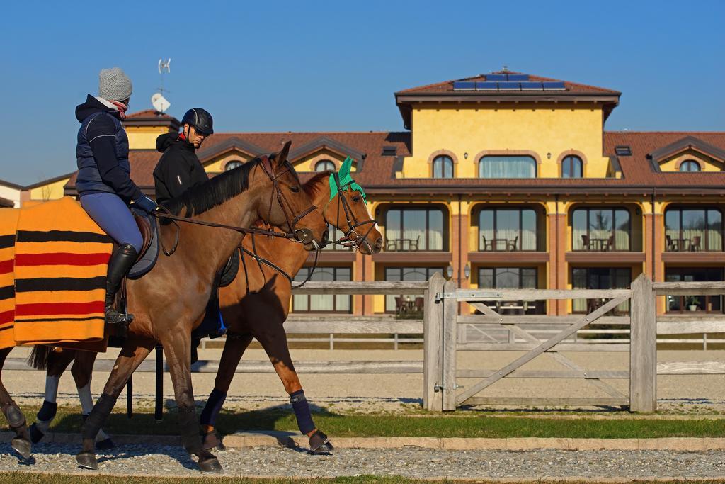 Agriturismo Il Boschetto オルナーゴ エクステリア 写真